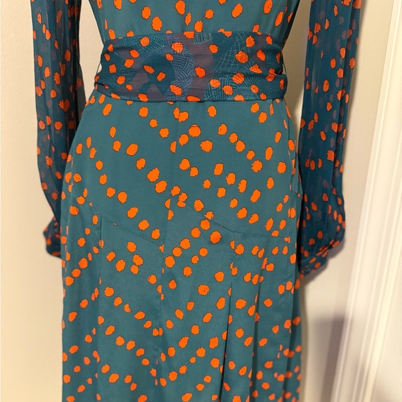 Quintessential Autumn - Diane Von Furstenberg Long Sleeve Shirt Dress - Picture 9 of 14